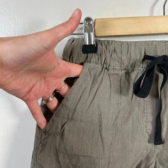 Aritzia Babaton Linen Blend Shorts Size XS Green Drawstring Minimal Normcore - Picture 4 of 7